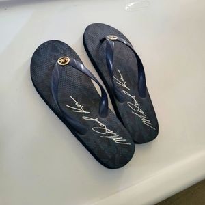MK flip flops dark blue 💙 Size 8